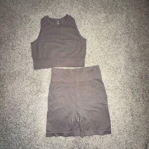 Aura Women's Taupe shorts and tank set